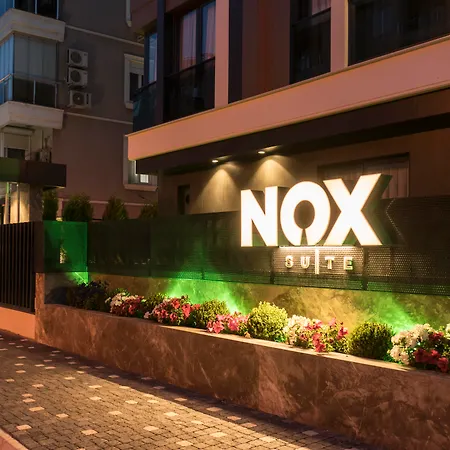 Aparthotel Nox 4*